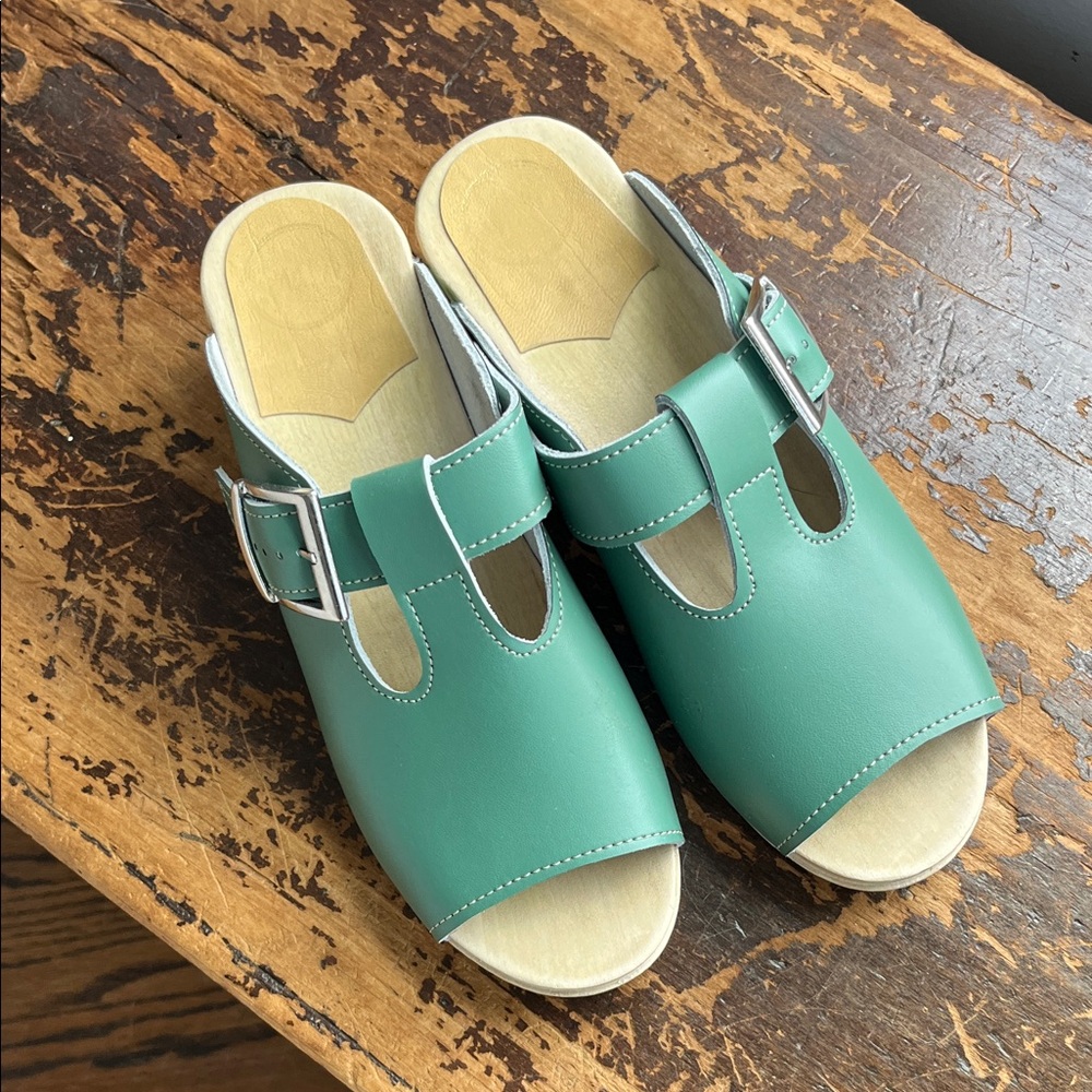 No. 6 store mint green peep toe leather clogs with buckle